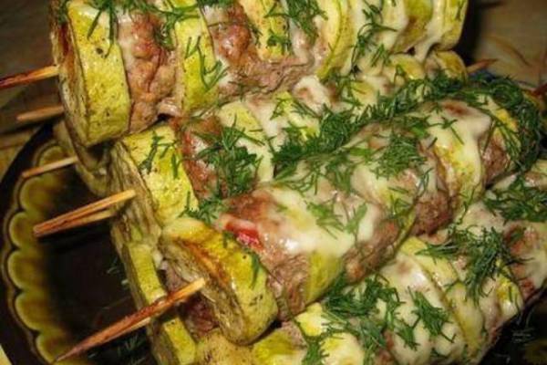 Шашлык из кабачка
