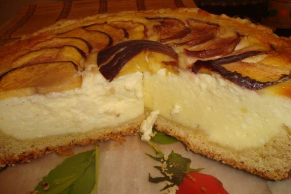 Творожный пирог с персиком