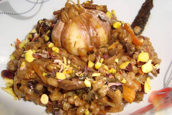 Плов из полбы с грибами