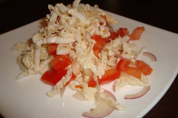 Салат из пекинской капусты и сельдерея