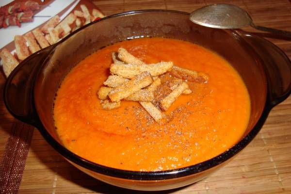 Постный тыквенный суп с сельдереем