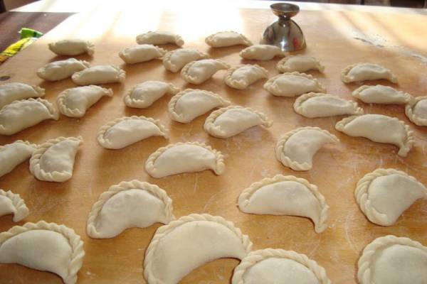 Вареники с грибным порошком и картошкой