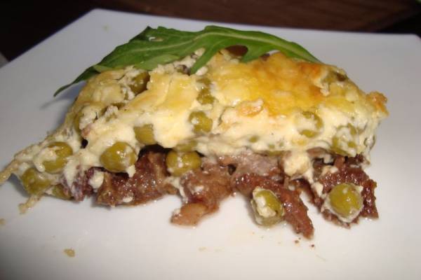 Говядина под зеленым горошком