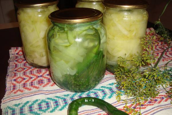 Язычки маринованные из цукини