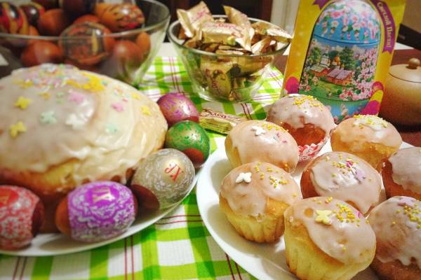 Кулич с лимонной цедрой