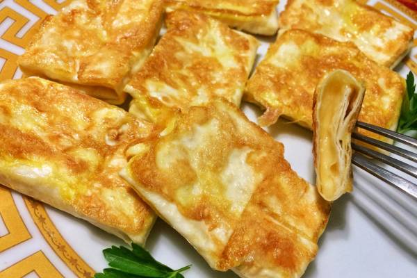 Сырные конвертики из лаваша