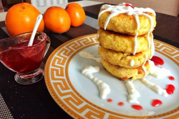 Ванильные сырники с хурмой