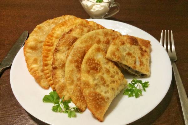 Чебуреки с картошкой и грибами