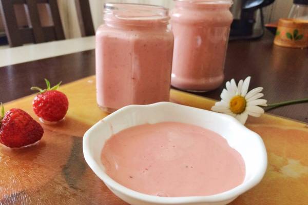 Крем-мед с клубникой