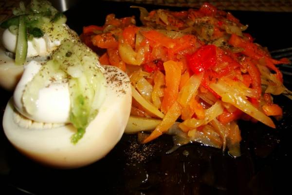 Капуста тушеная с овощами