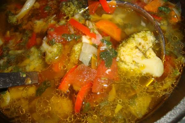 Щи с брокколи постные