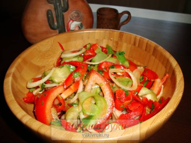 Салат овощной с грибами