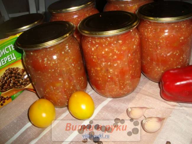 Помидоры в собственном соку с чесноком и перцем