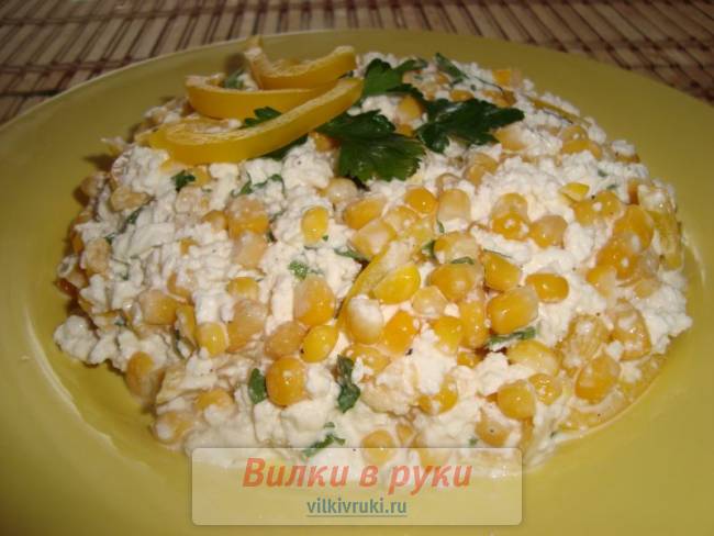 Салат из творога и овощей