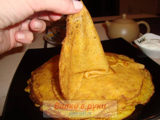 Дрожжевые тыквенные блинчики