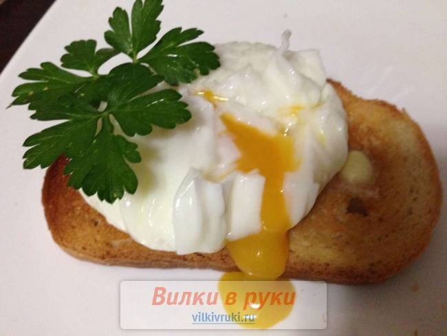 Яйцо пашот в пленке