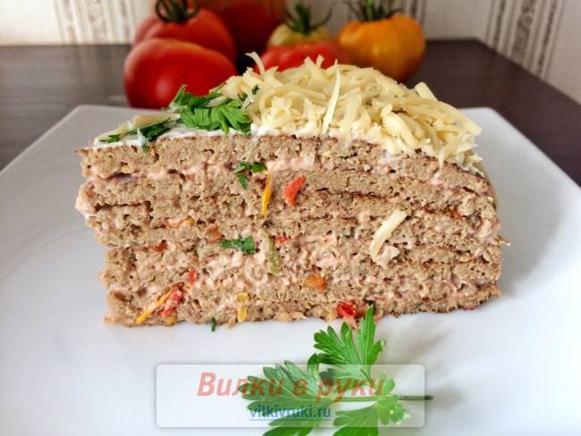 Торт из куриной печени с кабачком и кукурузной мукой