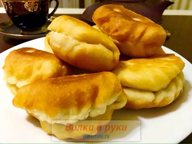 Сумса с яичной начинкой