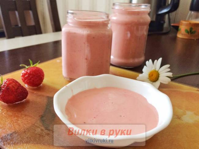 Крем-мед с клубникой