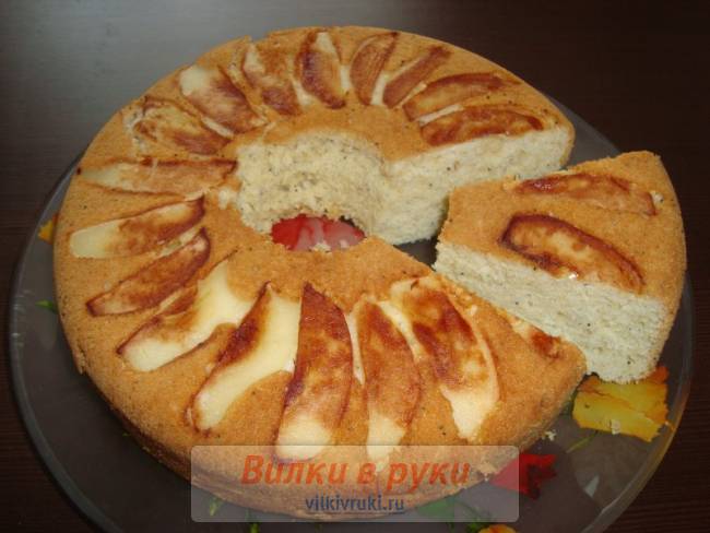 Шарлотка с  маком