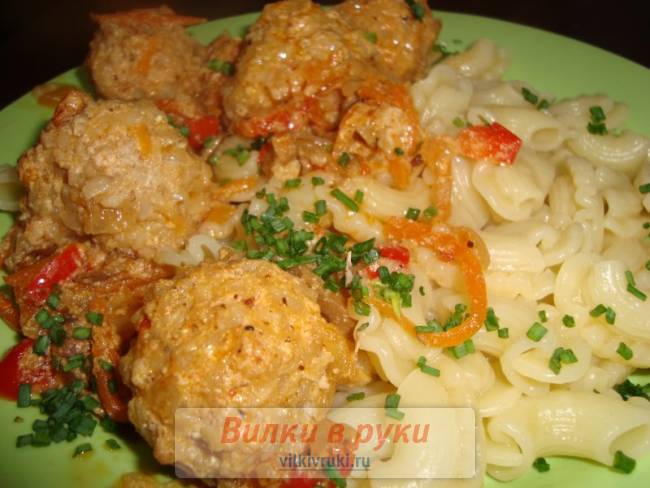 Тефтели под грибным соусом