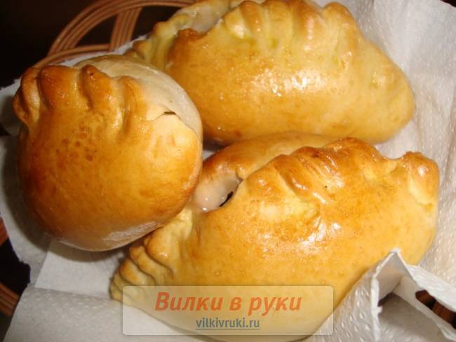 Пирожки с ревенем и щавелем