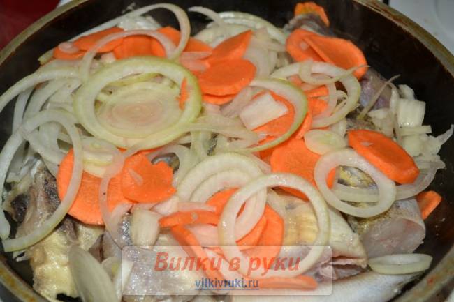 Тушеный судак