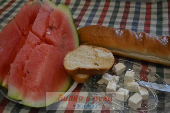 Арбуз с сыром